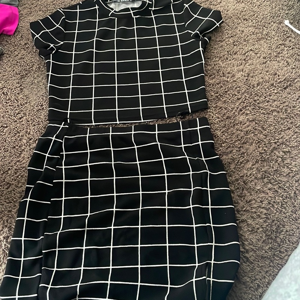 Two piece skirt set